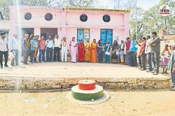 छत्तीसगढ़ के इस गांव में शराब, जुआ व पॉलीथिन बैन, नियम का उल्लंघन करने पर देना
होगा 50 हजार का जुर्माना, जानें वजह - image