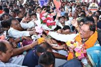 कर्मा-पंथी नृत्यों से सराबोर रहा एयरपोर्ट परिसर (Photo source- Patrika)