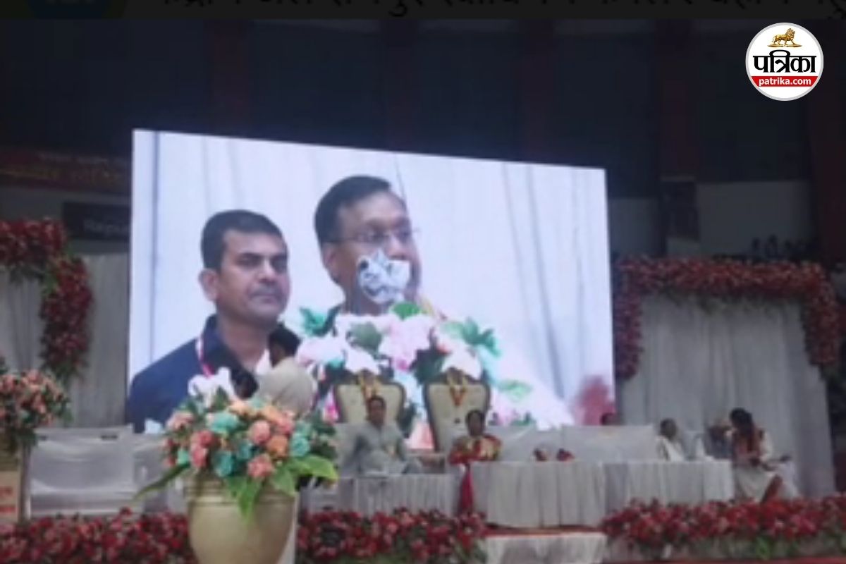 World Tribal Day: इनडोर स्टेडियम में आदिवासी संस्कृति और कला का भव्य प्रदर्शन,
देखें Video