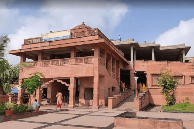 illegal CCTV cameras in mangalnath temple garbhgrih dispute mp news