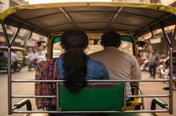 बर्थ-डे पार्टी से लौट रही लड़की से बदमाशों ने कहा- यहीं मार देंगे, चिल्लाने पर
गर्दन मरोड़ी - image