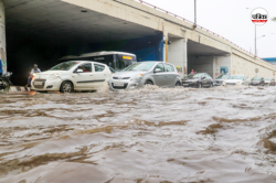 Delhi Rain: दिल्ली में बारिश से हाहाकार, निशाने पर आई ट्रिपल इंजन की बीजेपी
सरकार - image
