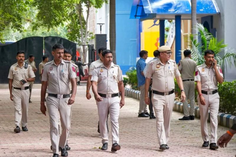 Delhi Public School Shriram World School and Modern Convent School again received bomb threats police conducted search