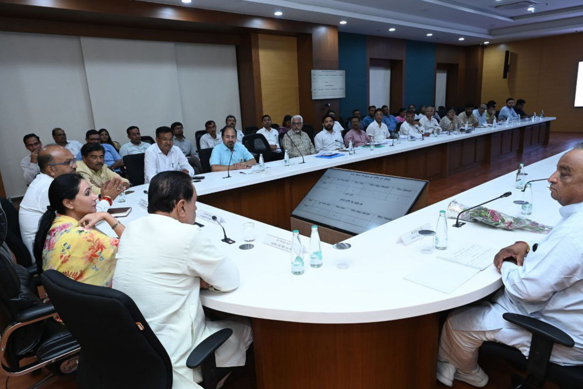 Jodhpur Roads Spark Deputy CM's Ire: Calls for Action