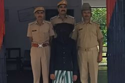 Rajasthan: राखी से 3 दिन पहले उठी इकलौती बहन की अर्थी, रिश्तेदार ने ही 6 साल की
मासूम से बलात्कार के बाद की थी हत्या - image
