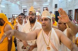 मायाचारी आत्मा से किया गया धोखा है - image