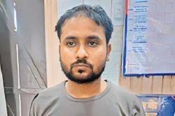 500 रुपये में बिक रही थी एसएसपी, सीएमओ और डीआईओएस के नाम की नकली मुहरें, आर्मी
इंटेलीजेंस और पुलिस ने किया गिरफ्तार - image