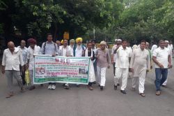 किसानों ने दिल्ली में प्रदर्शन किया, धरना दिया - image
