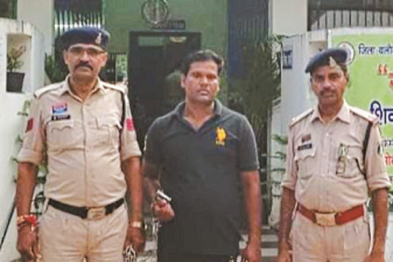 बाप अपने बेटों संग दुकान में चोरी करता था (Photo source- Patrika)