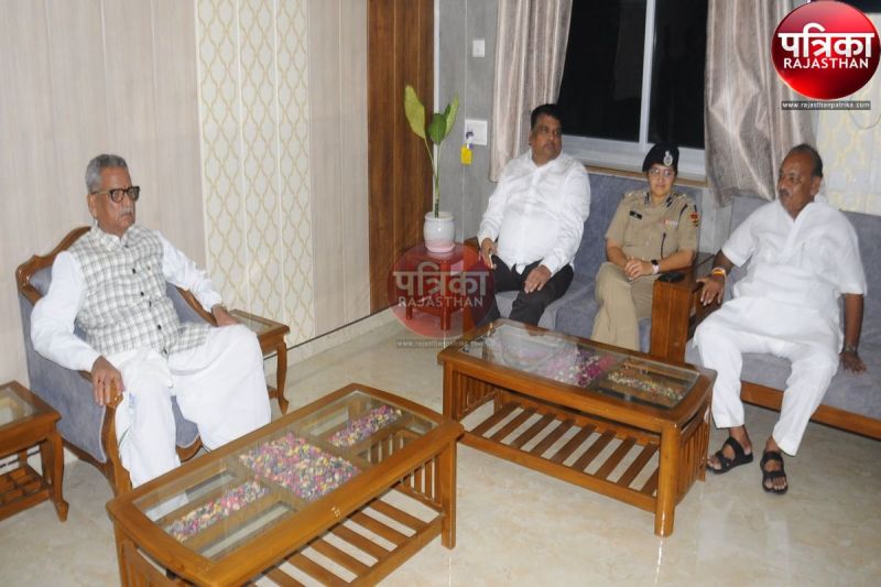 सिक्किम के राज्यपाल ओम माथुर ने पाली में अजीत लोढ़ा की माता के निधन पर व्यक्त की संवेदना, जवानों ने दिया गार्ड ऑफ ऑनर