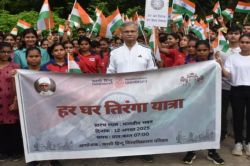 बीएचयू परिसर में हर घर तिरंगा रैली का भव्य आयोजन, विश्वविद्यालय के विकास का लिया
संकल्प - image