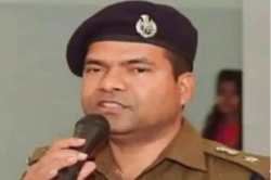 देवरिया के पुलिस महकमे में बड़ा फेरबदल, एक ही झटके में SP ने 24 हेड कांस्टेबलों
पर गिराई गाज - image