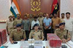 चोरी की ऐसी वारदात…गहनों के साथ बच्चों के गुल्लक तक न छोड़े, पुलिस ने दो चोरों
को किया गिरफ्तार…31लाख के गहने बरामद - image