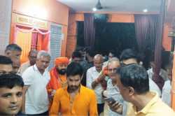गोरखपुर में मंदिर पर कब्जा करने का आरोप, मंदिर मामले में हस्तक्षेप करे प्रशासन :
सोमेश्वर - image