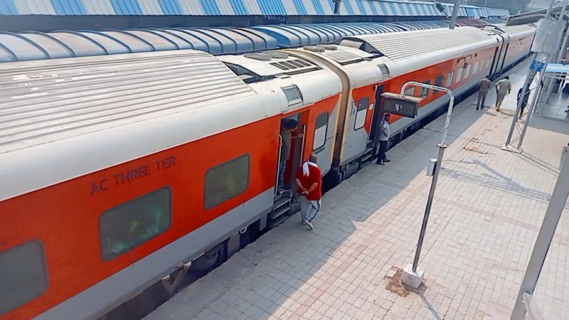 अयोध्या के लिए साप्ताहिक ट्रेन (फोटो सोर्स- वीडियो ग्रैब)