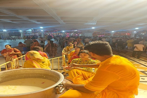 कृष्ण जन्माष्टमी के बाद भाद्रपद शुक्ल अष्टमी को राधाष्टमी पर्व आज विभिन्न योग-संयोगों में मनाया जा रहा है। राधाजी के प्राकट््योत्सव पर देवालयों में पंचामृत अभिषेक, विशेष पालना झांकियां और फूलों से आकर्षक शृंगार का आयोजन किया गया।