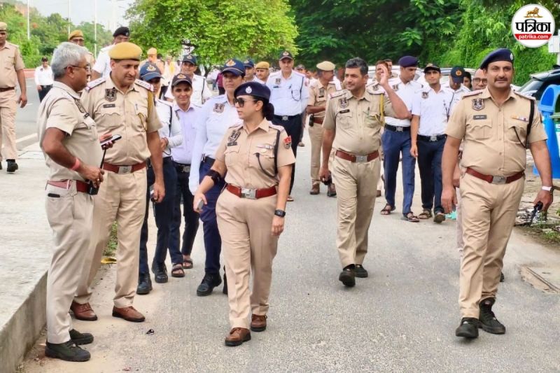 Jaipur Traffic police bulldozer action