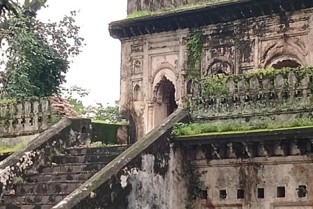 Vijayraghavgarh Fort has become dilapidated