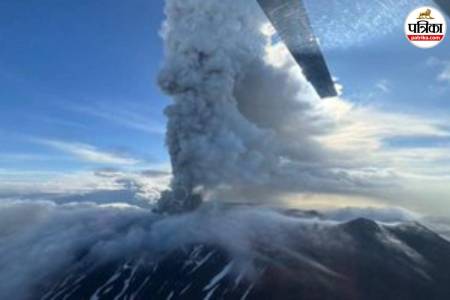 Krasheninnikov Volcano Eruption