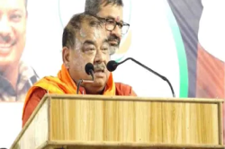 रीवा SP पर विवादित बयान, कांग्रेस विधायक ने भरे मंच से एसपी को कहा
‘अर्धनारीश्वर’ - image