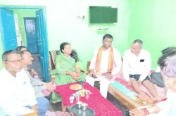 BJP leader asked euthanasia: भाजपा नेता ने मांगी इच्छा मृत्यु तो पूर्व CM बघेल
बोले- मैं कराऊंगा इलाज, मंत्री लक्ष्मी ने भिजवाया रायपुर - image