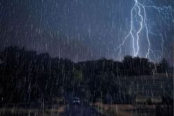 8-21 August Weather: राजस्थान में फिर होगी ‘मानसून की धमाकेदार बारिश’, IMD ने
मेघगर्जन-वज्रपात की चेतावनी के साथ दिया 72 घंटे का येलो अलर्ट - image