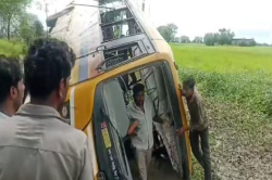 बड़ी खबर: स्कूल वाहन चालकों का होगा पुलिस वेरिफिकेशन, बढ़ते सड़क हादसों को लेकर
सरकार सख्त - image