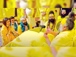 राज कुंद्रा ने प्रेमानंद जी महाराज को दिया यह प्रस्ताव, सुनकर चौंक गईं शिल्पा
शेट्टी - image