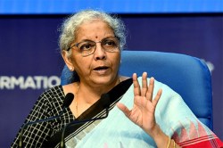 वित्त मंत्री ने संसद में पेश किया आयकर बिल 2025, क्या टैक्स स्लैब में हुए बदलाव? - image