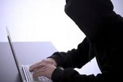 Online fraud: ऑनलाइन मंगाई थी टी-शर्ट, एक्सचेंज के नाम पर 97 हजार रुपए की लग गई
चपत - image