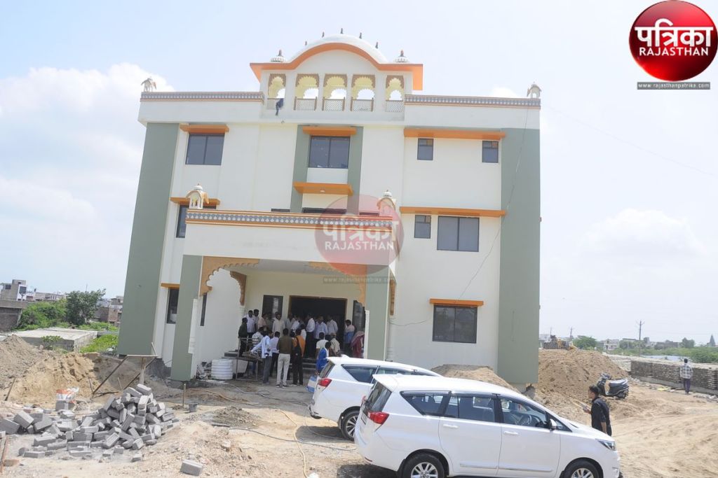 नाराज राठौड़ बोले, आप लोगों की मीटिंग जयपुर बुलाकर लेनी होगी...