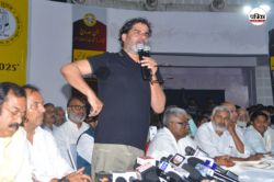 बिहार चुनाव में 40 मुस्लिम प्रत्याशियों को टिकट देने का प्रशांत किशोर ने किया
ऐलान, हिंदुओं को लेकर भी दिया बड़ा बयान - image