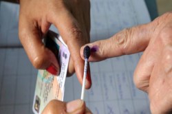 Rajasthan Panchayat By-election: डूंगरपुर में EVM खराब, जयपुर ग्रामीण में आचार
संहिता की उड़ी धज्जियां - image