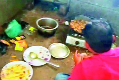 स्वतंत्रता दिवस पर सरकारी कॉलेज में मुर्गा पार्टी से शिक्षा का मंदिर शर्मसार
