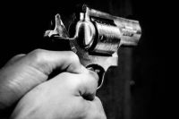 युवक पर फायरिंग