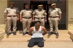 0029 गैंग पर फायरिंग व जानलेवा हमला करने के मामले में तूफानी गैंग का सरगना
गिरफ्तार, 15 मामले हैं दर्ज - image