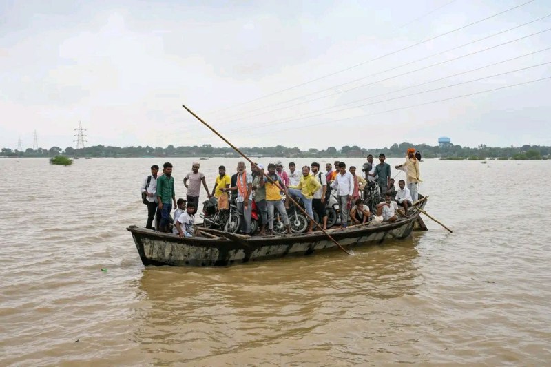 गर्जन और तेज हवाओं का खतरा फोटो सोर्स : Social Media