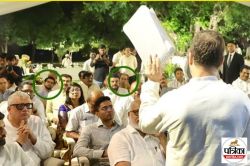 इंडिया अलायंस की बैठक में उद्धव ठाकरे का अपमान हुआ? छठी पंक्ति में बैठाने पर
महायुति के नेताओं ने कसा तंज - image