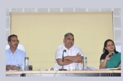 अनियमितताओं में लिप्त कर्मचारियों पर लगेगी वित्तीय शक्तियों की रोक, एफआईआर के
निर्देश - image