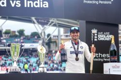 इंग्लैंड का टूटा सपना, सीरीज में बराबरी के बावजूद ट्रॉफी टीम इंडिया को मिली,
जानें टेस्ट क्रिकेट का नियम - image