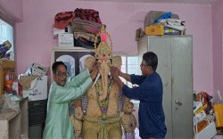 छह माह में 21 किलो सोयाबीन बड़ी से तैयार हुई गणेश प्रतिमा, रहेगी आकर्षण का
केन्द्र - image