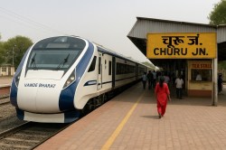 खुश खबर : वंदे भारत एक्सप्रेस ट्रेन करेगी चूरू जिले में प्रवेश, रेल मंत्री ने दी
स्वीकृति, बीकानेर-दिल्ली रूट पर चलेगी - image