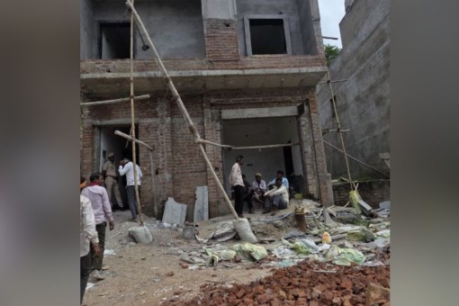 Wall collapsed in Sirohi