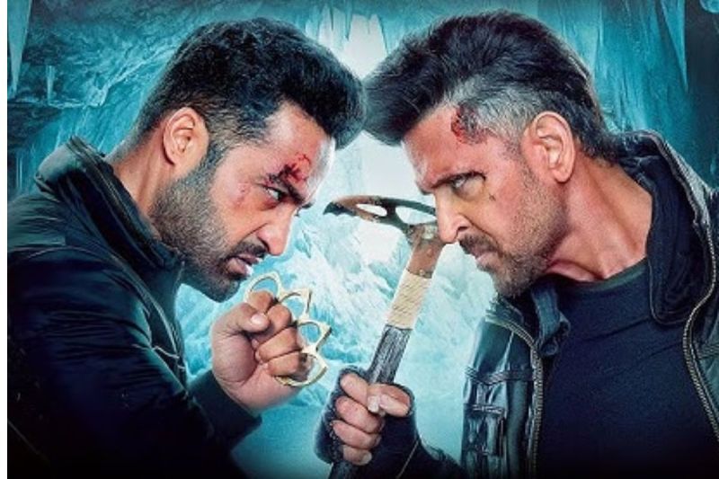 War 2 Review In Hindi