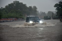IMD Alert: 31 अगस्त, 1, 2, 3 और 4 सितंबर तक बारिश मचाएगी तांडव, मौसम विभाग ने दी
चेतावनी - image