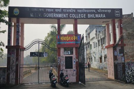 Why is student politics banned? The atmosphere heated up over the demand for student union elections