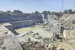 ग्रेनाइट खनन पट्टाधारी गुरुवार से अनिश्चितकालीन चक्काजाम हड़ताल पर - image
