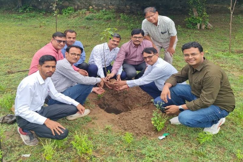 Do school work with positive thinking- Gaggad