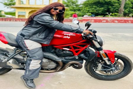 After travelling 500 kms by bike from Delhi, she tied Rakhi on her brother's wrist
