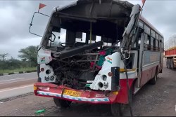 राजगढ़-सिवानी हाइवे पर बस ने टैंकर को पीछे से मारी टक्कर, कई लोग हुए घायल - image